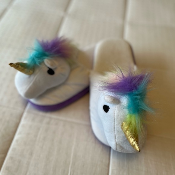 Plush Unicorn Slippers NWOT 7-8 - Picture 4 of 16